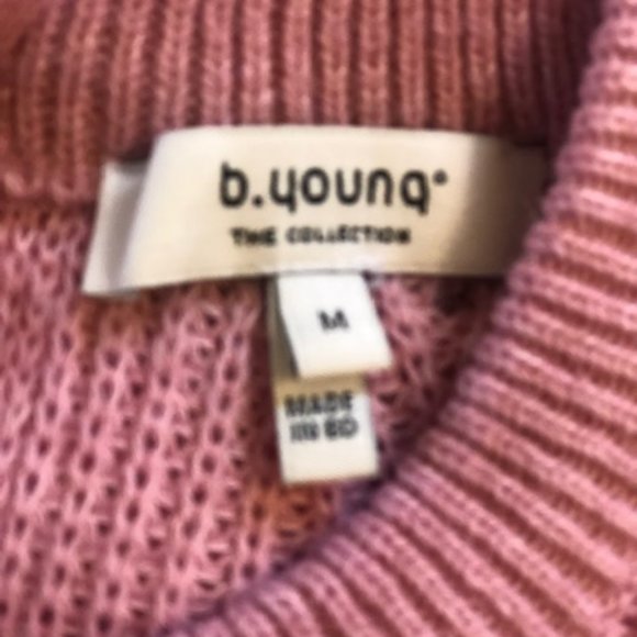 Pink  sweater for sale by b young - Picture 4 of 4